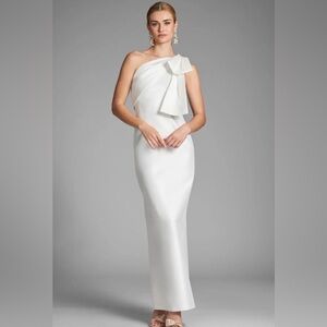 Sachin & Babi BONNIE GOWN - white
Asymmetric One-Shoulder Column dress sz 6